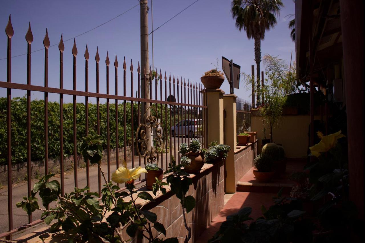 La Trinacria Bed & Breakfast Giardini Naxos Exterior photo